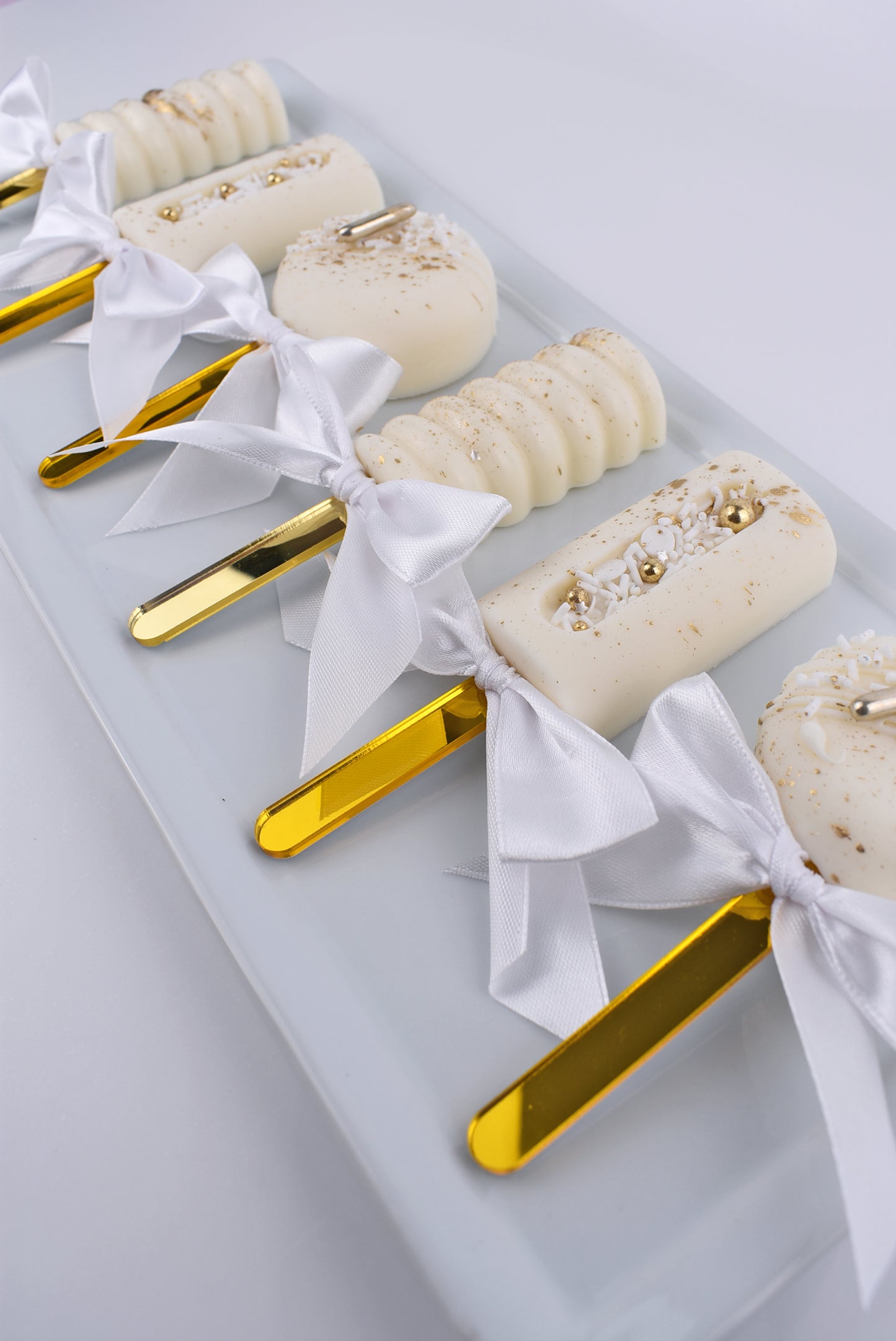 Elegant wedding Cakesicles