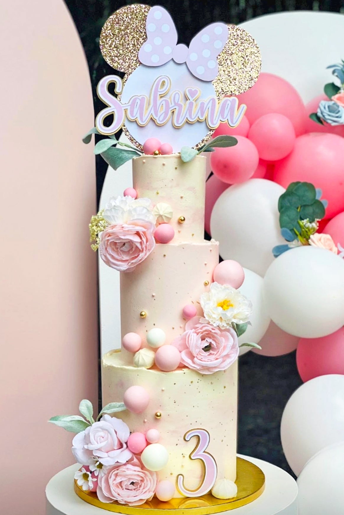 CUSTOM CAKES