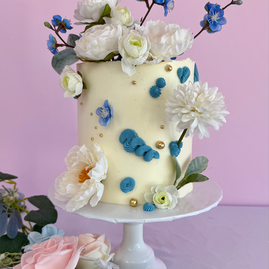 Mother's Day Bloom Round Cake